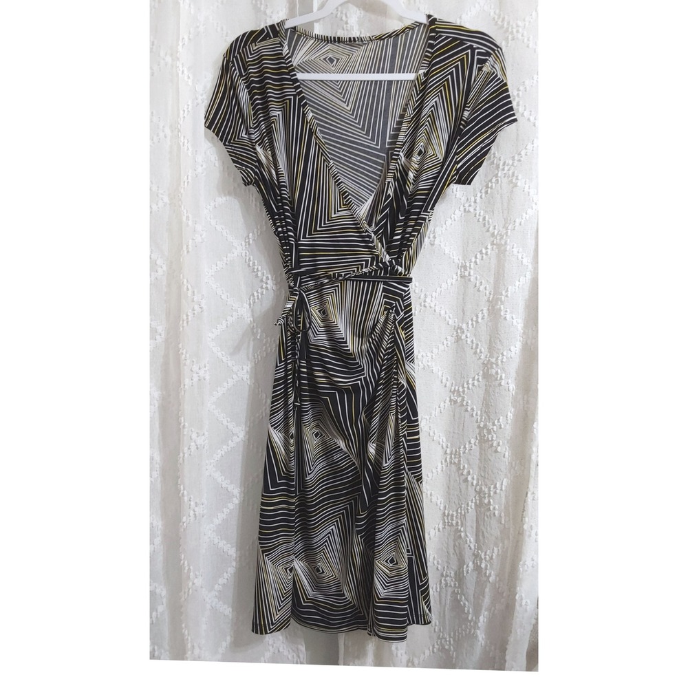 Womens Geometric Optical Print Wrap Dress Black White Gold Short Sleeve Medium